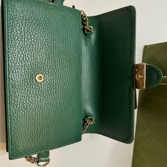 🤩SOLD🤩 Gucci Wallet on Chain - Picture 7 of 10